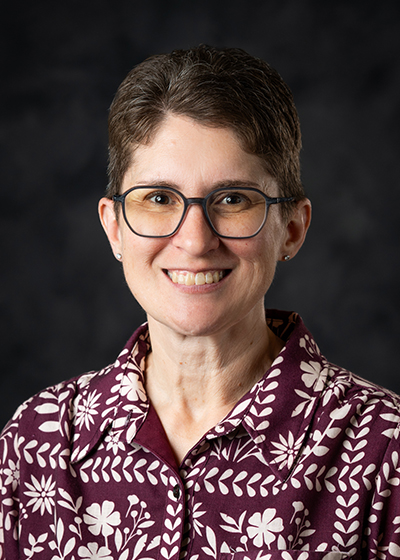 Lesley Strawderman Headshot